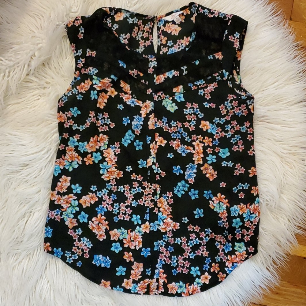 Sleeveless summer top